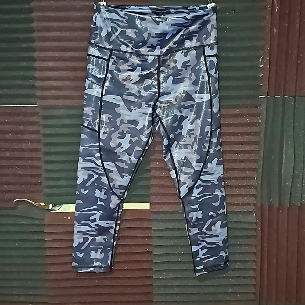 Zyia Active Women's leggings,  size 6-8, metallic,  camouflage